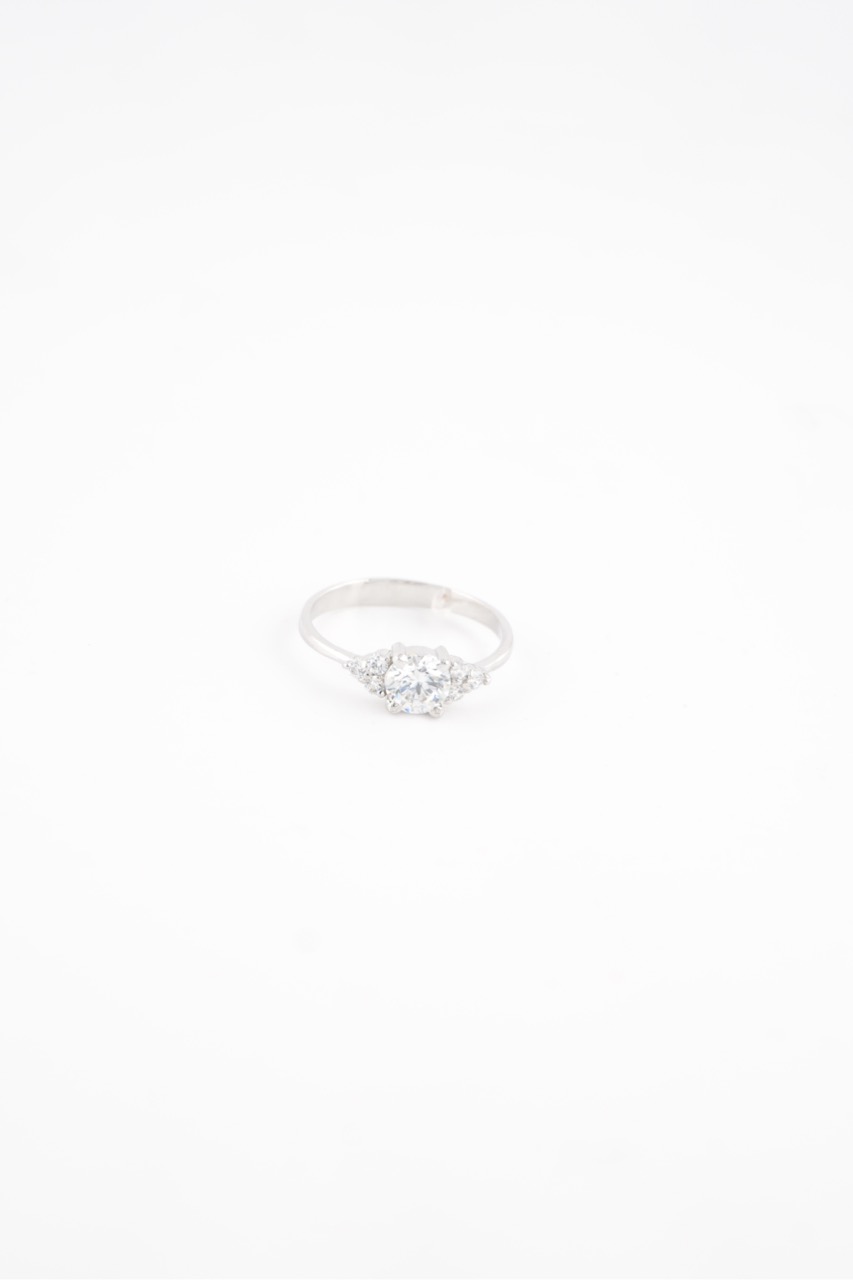 Trisolia Spark Ring